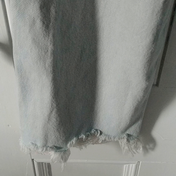 We The Free ladies faded ripped and frayed /cropped button fly jeans sz.30 - Picture 6 of 12